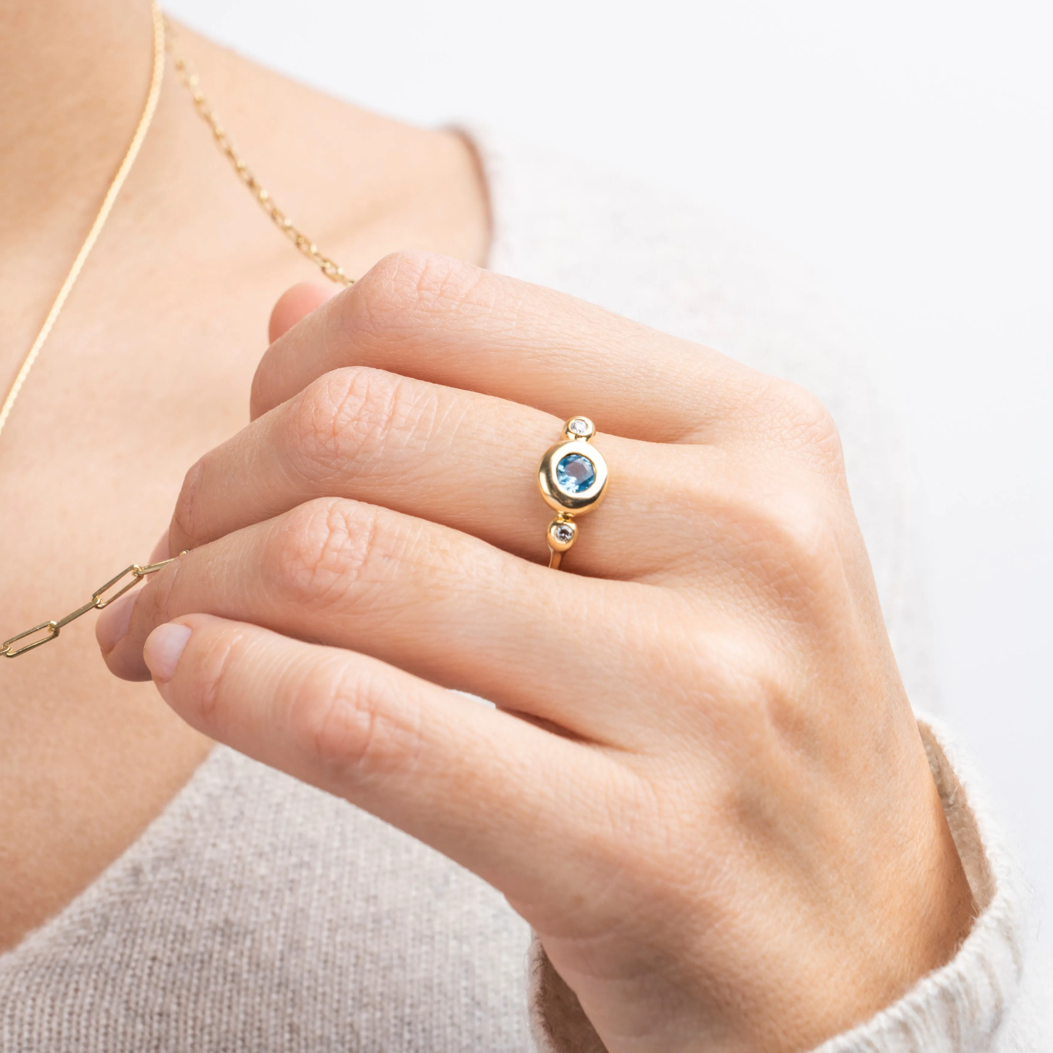 Blue Topaz Ring 18 K Recycled Gold