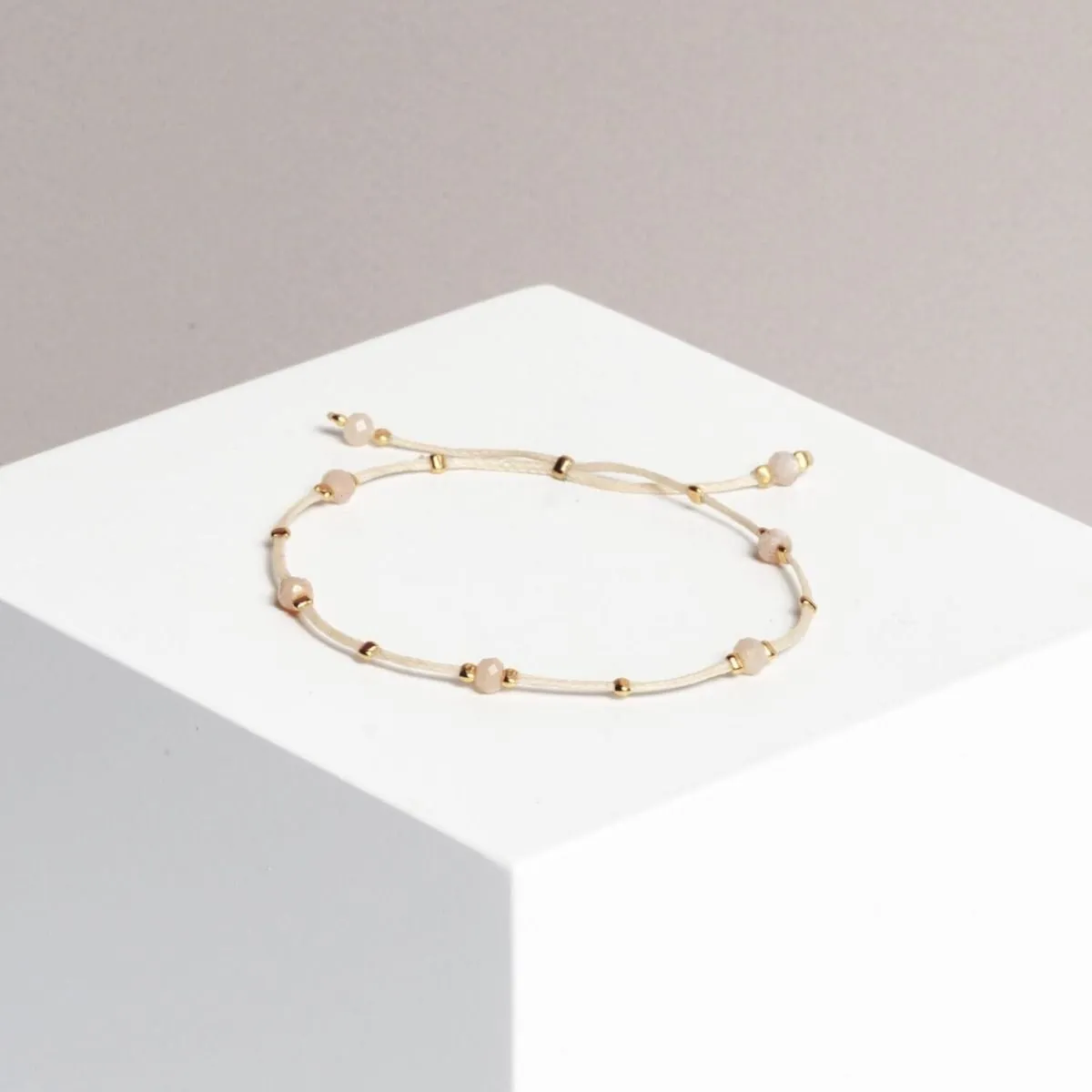 Bracelet Crystal Dots Peach Moonstone Beige/Gold - Armkette