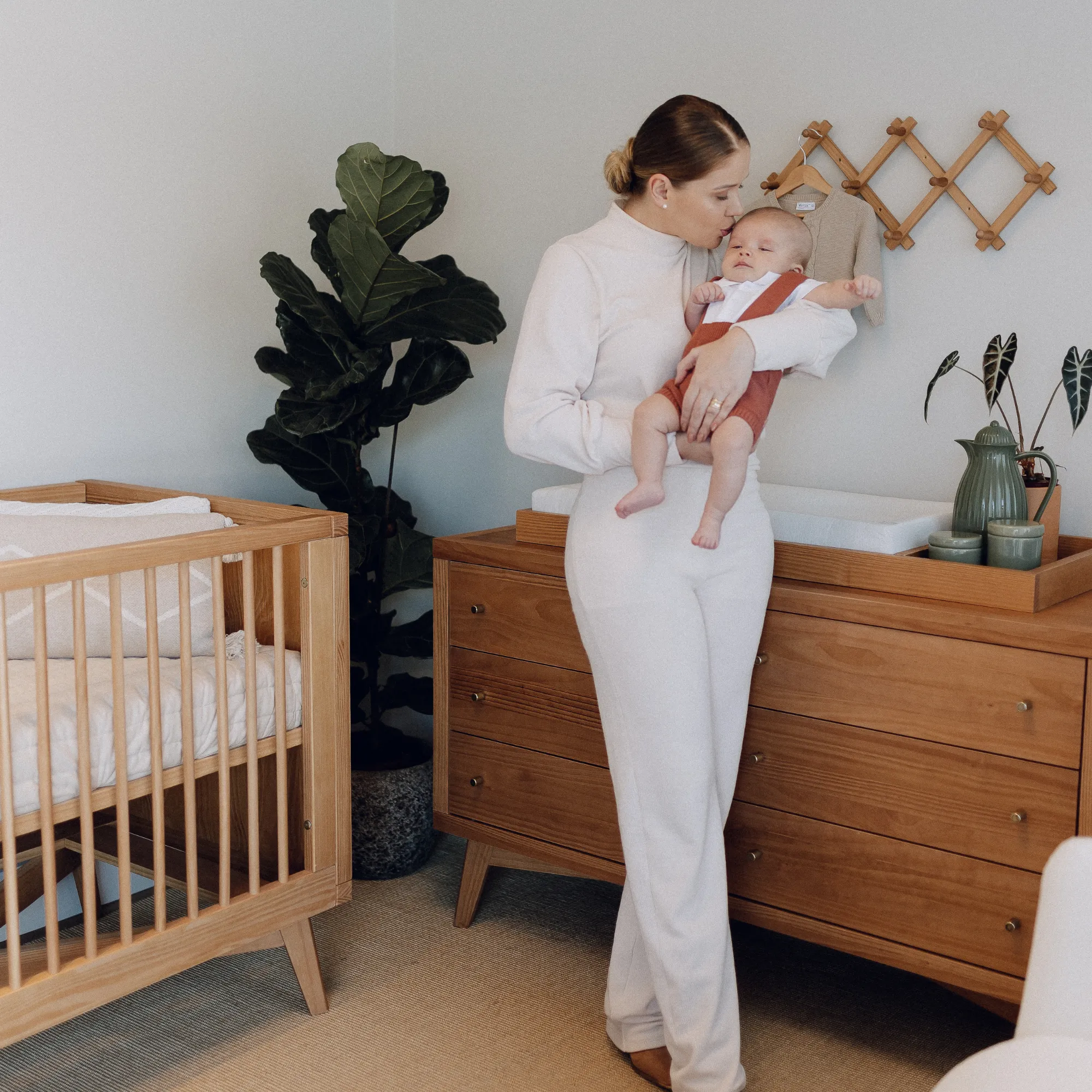 Retro Crib and 6 Drawer Dresser Nursery Set in Hazelnut