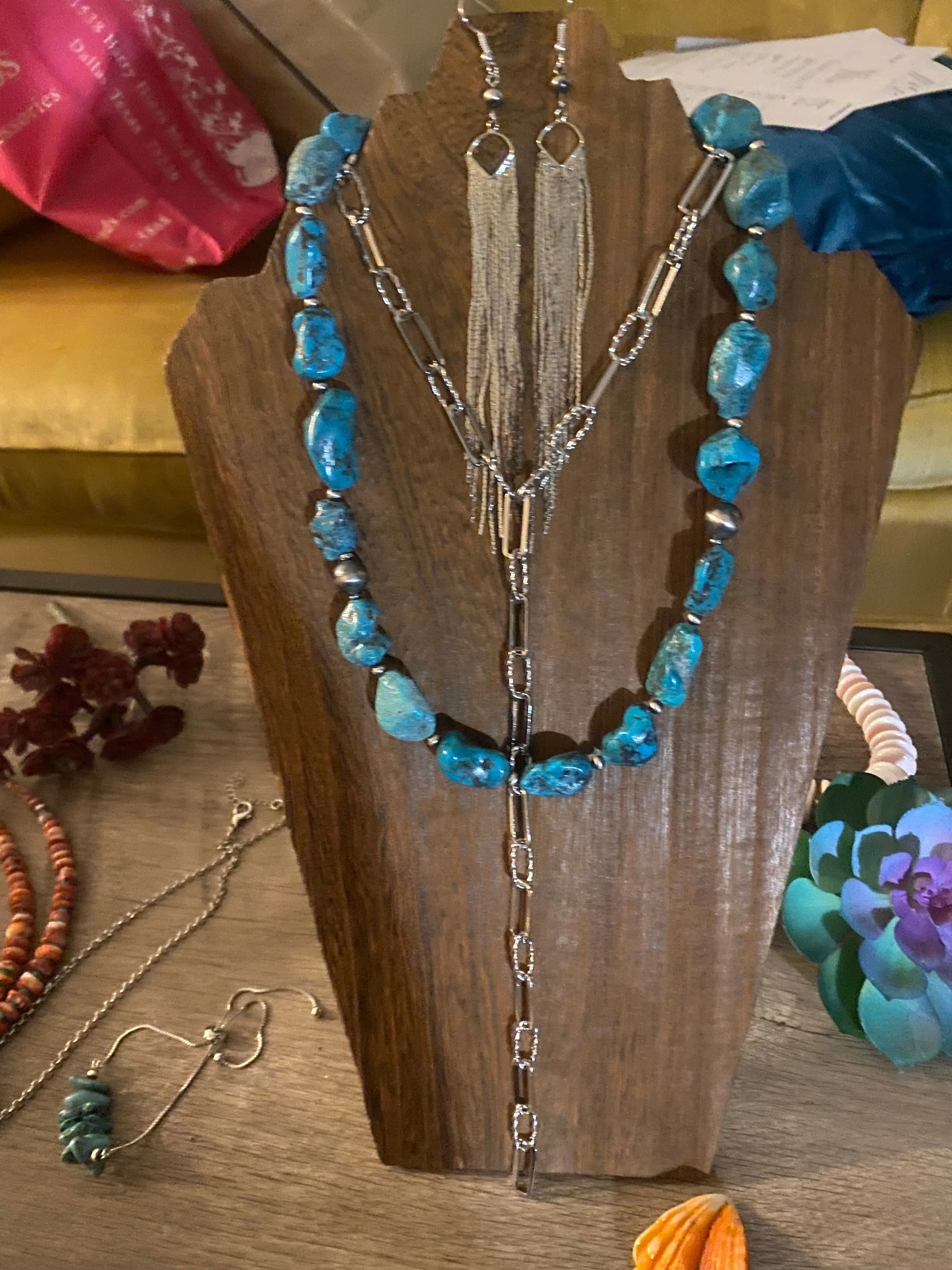 The chic dangle earrings