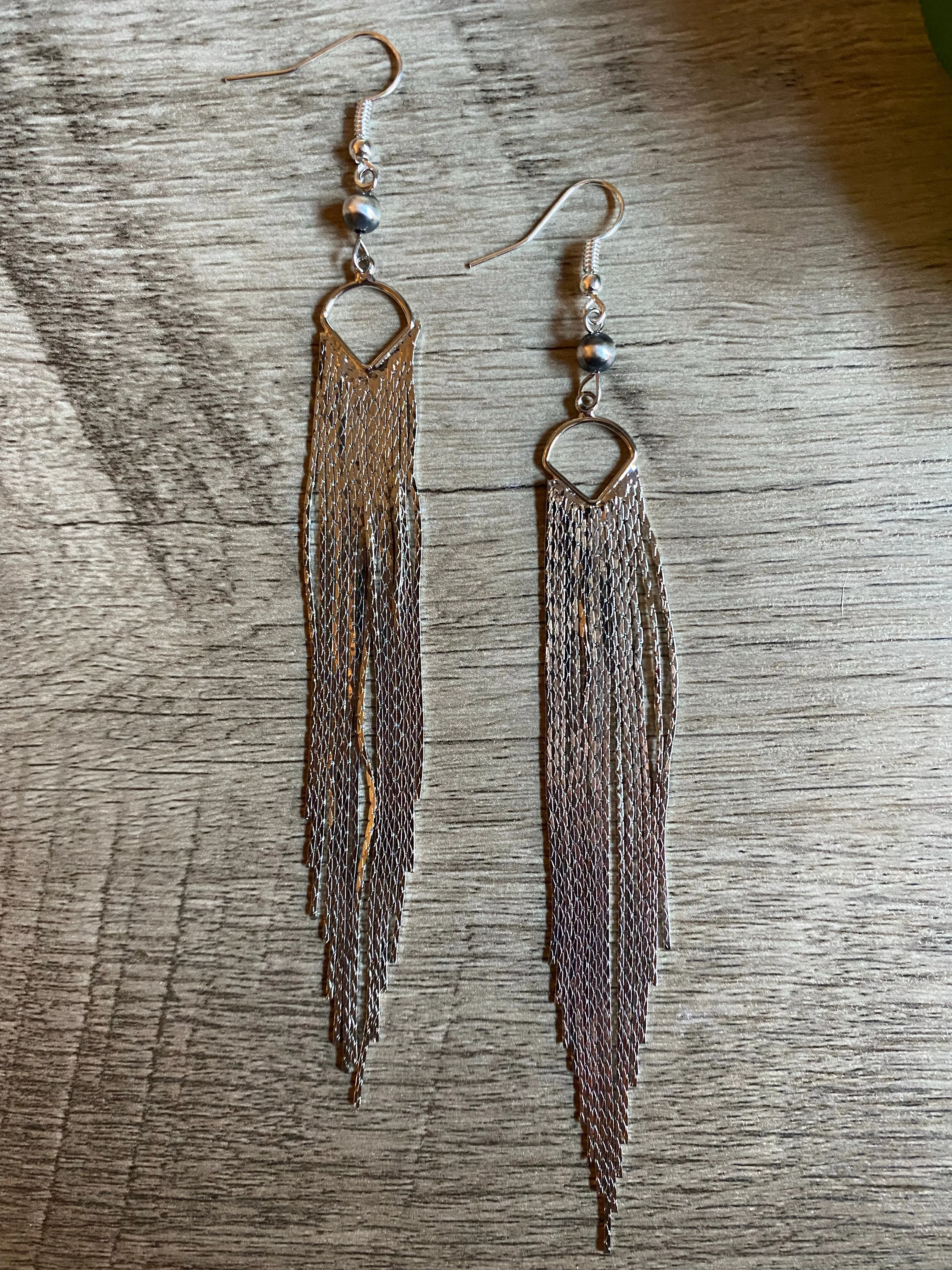 The chic dangle earrings